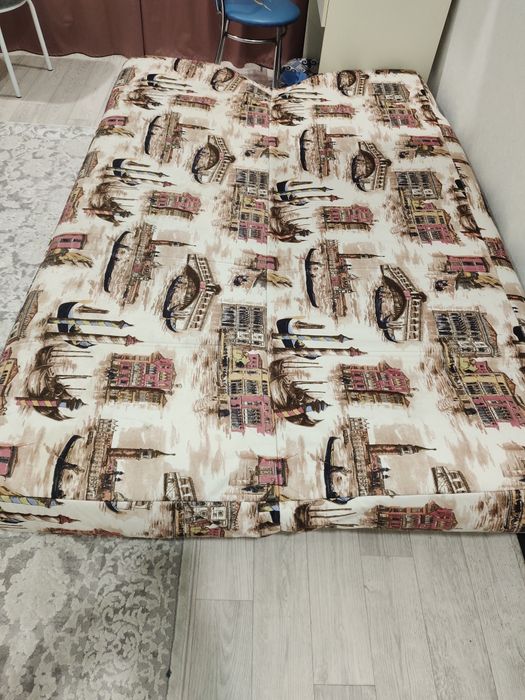 Продаётся диван.