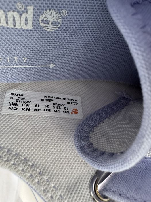 Продам детскую обувь