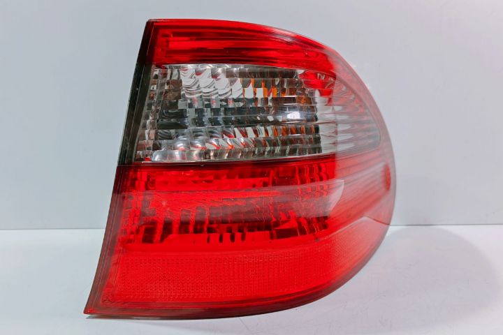 Stop tripla dreapta break fara soclu A2118202864 Mercedes-Benz E-Clas