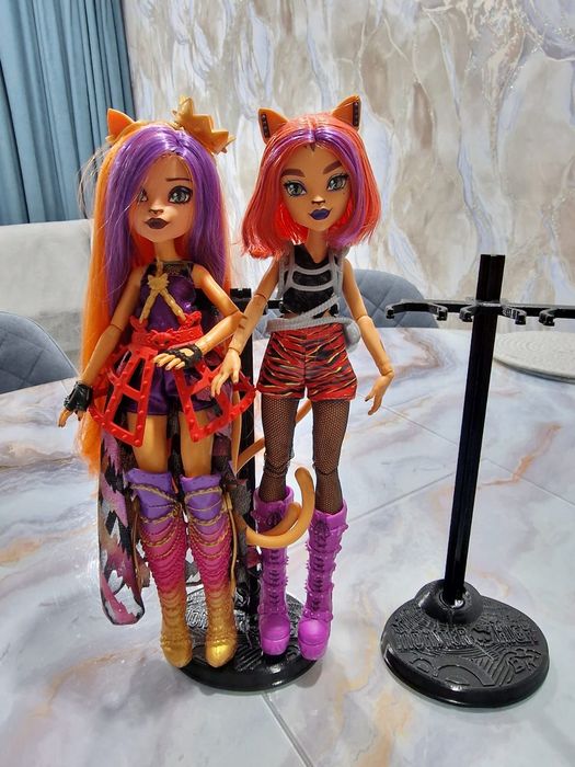 Подставки для кукл monster high