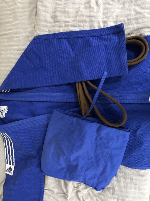 кимано адидас синийго цвета