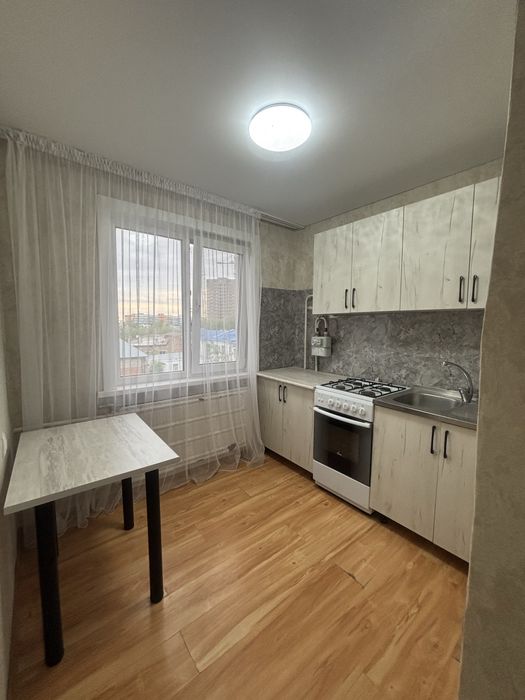 Продам 2х квартиру рн Бест