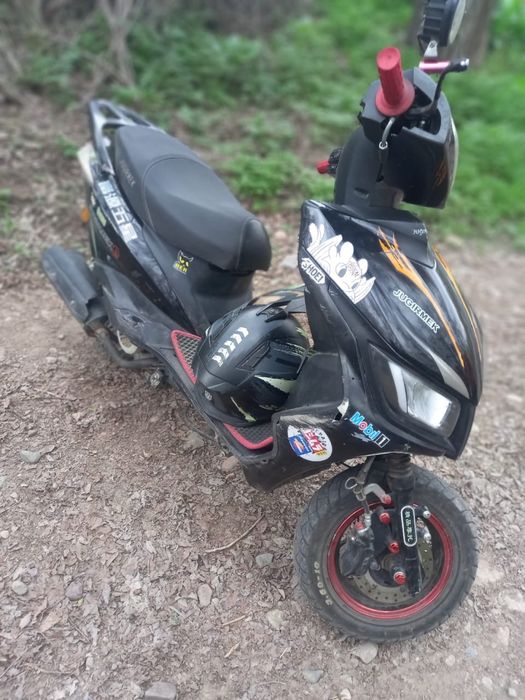 Продам мопед 150кубоа