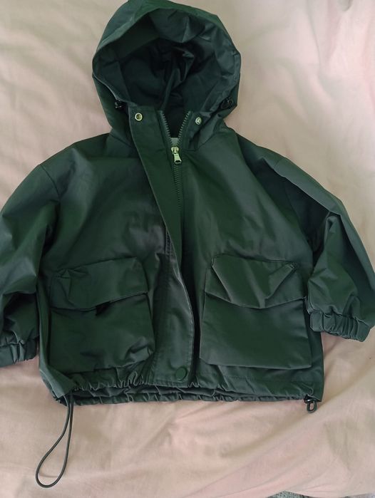 Продам детскую куртку