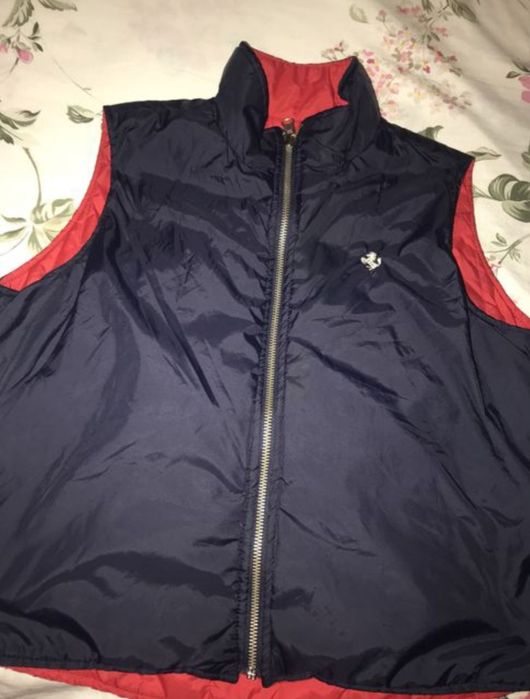 Vesta Ferrari cu 2fete M