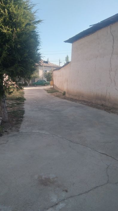 Uy sotiladi,5xonalik
