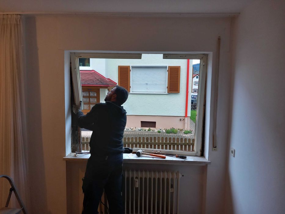 Montaj geamuri ,usi termopan si al,reglaje si reparati