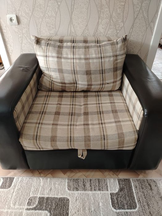 Продам диван и кресло