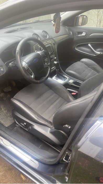 Vand sau schimb ford mondeo 2010
