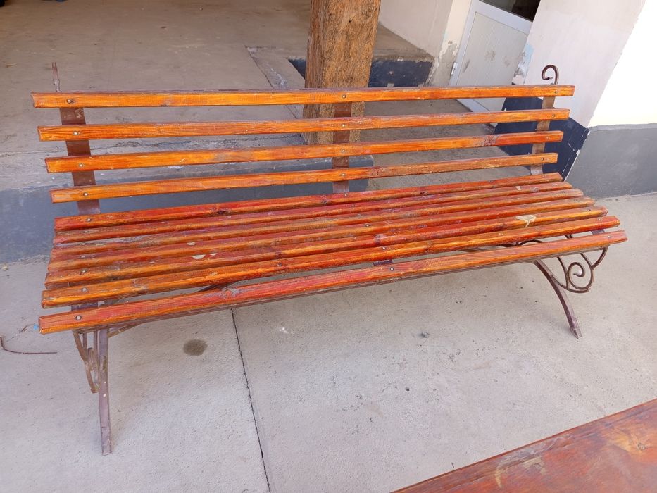 Аулаға стол стул