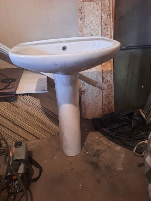 Унитаз и раковина