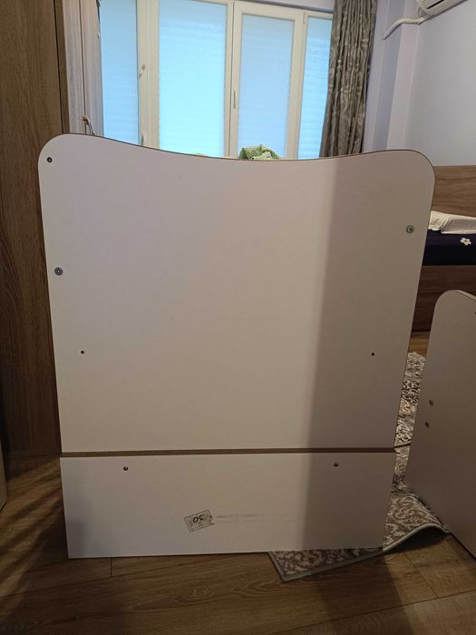 Бебешка кошара и повивалник