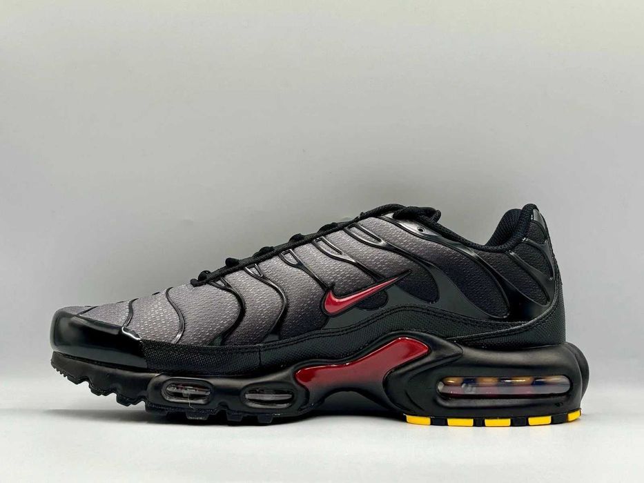 Обувки Nike / Air Max Plus / TN "Crimson" + КУТИЯ