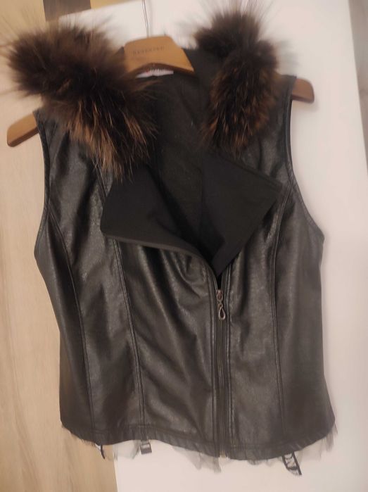 Дамско кожен елек с естествен пух