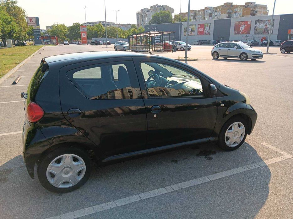 TOYOTA aygo 1.0 i