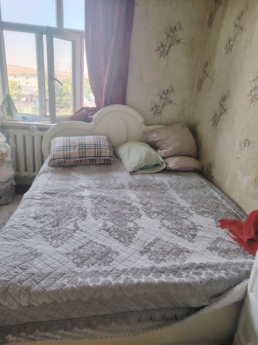 жатын бөлменің краваты
