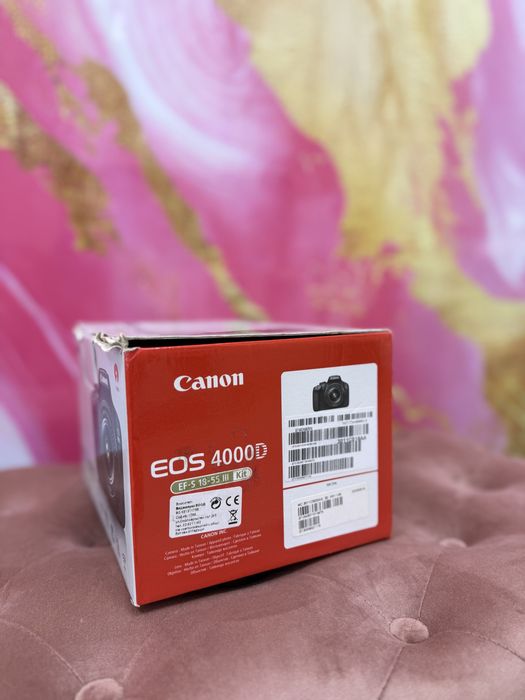 Фотоапарат Canon EOS 4000D EF-S 18 - 55 III