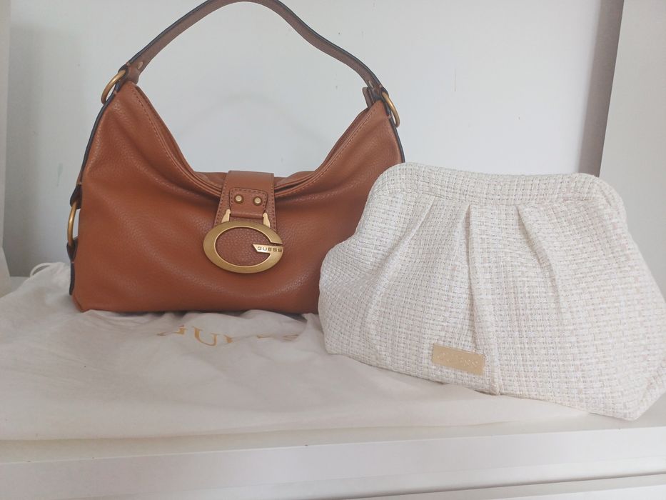 Клатч Guess, молочного цвета