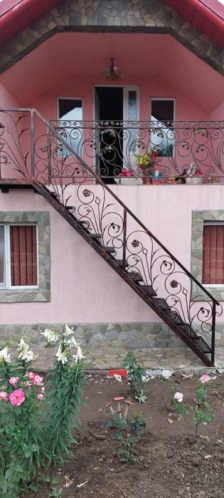 Scări interioare și exterioare, balustrade, etc.