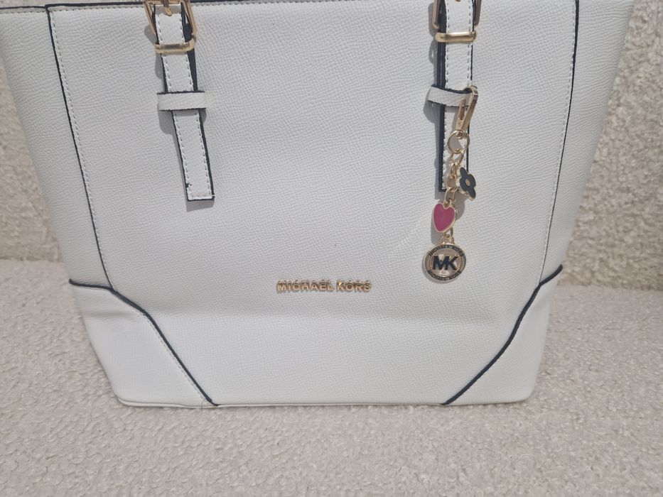 Geanta alba Michael kors