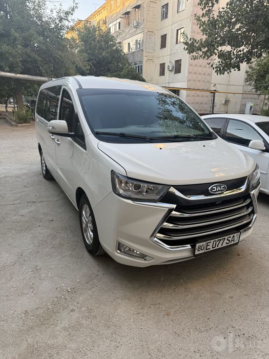 JAC  M4  2026 8+1