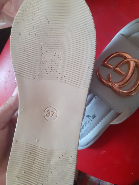 Тапочки новые для девушек