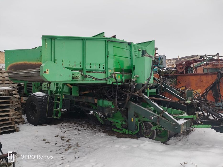 Картофелеуборочный комбайн AVR