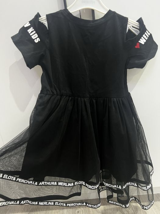 Платье на девочку 5-6 лет