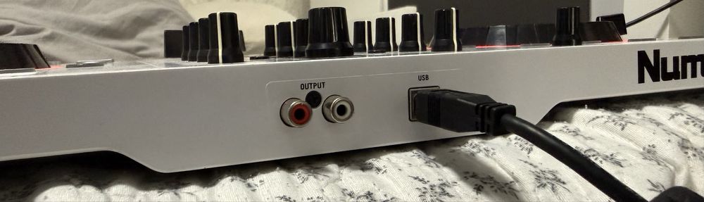 Numark Mixtrack Pro 3