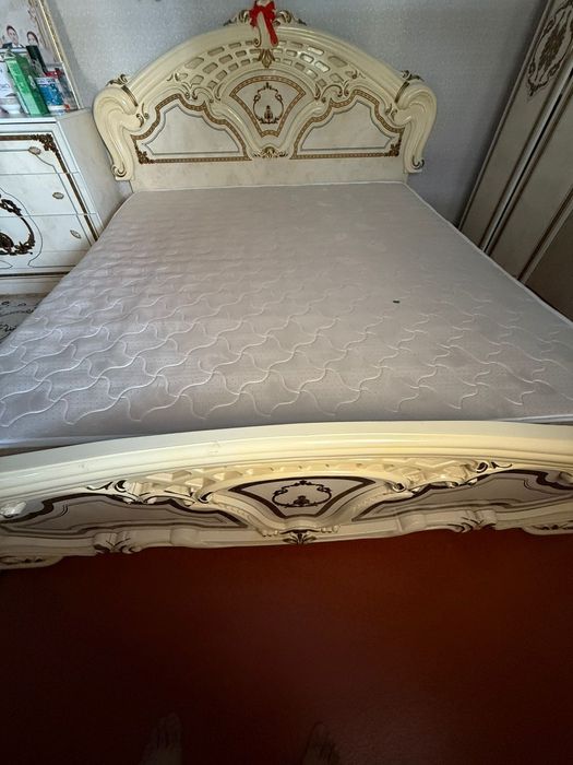 Кровать спальный