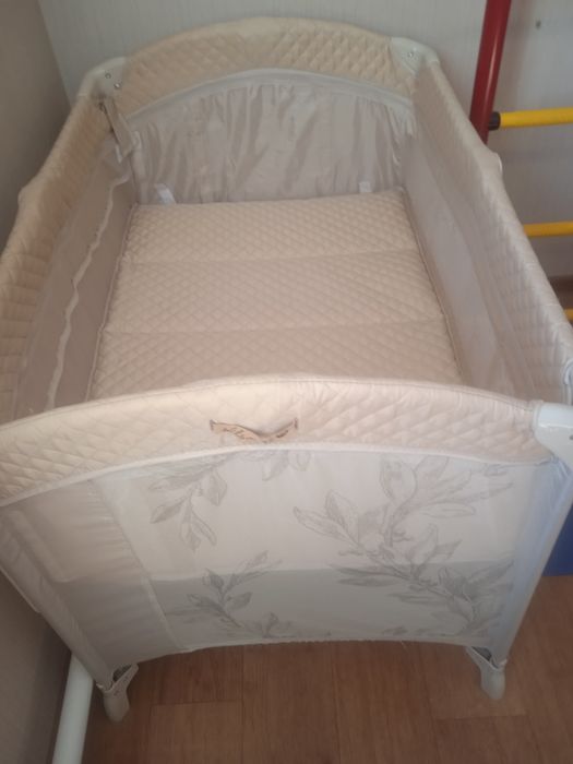 Кровать манеж с матрасом новый продам