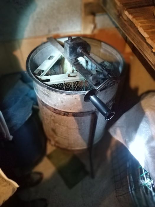 запазена центрофуга за мед