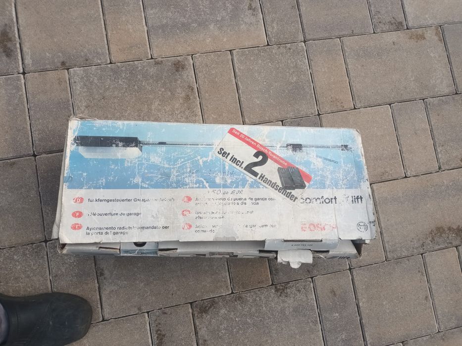 Motor ușa garaj Bosch,,incomplet!"