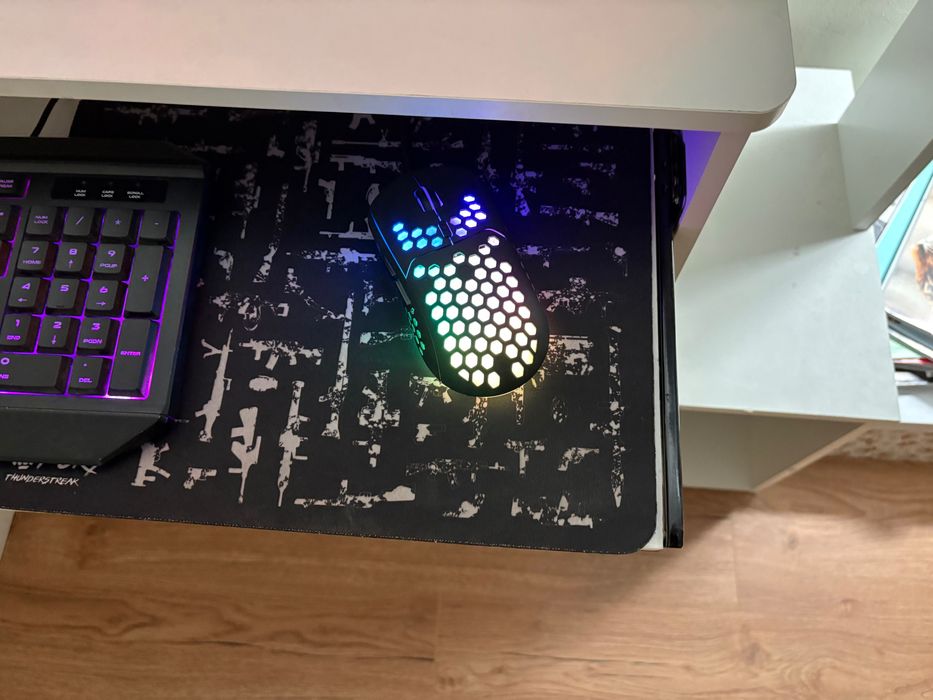 PC Complet Ryzen 5, 16GB RAM, GT 730 + Monitor LG + Tastatură & Mouse