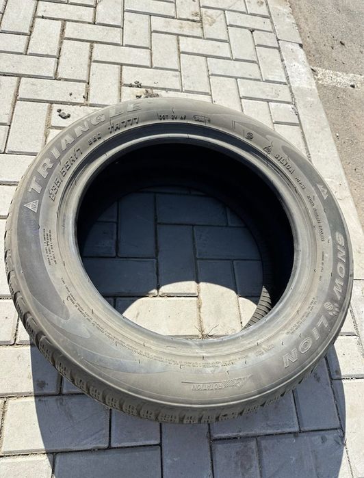 Шины зимние, в хорошем состоянии