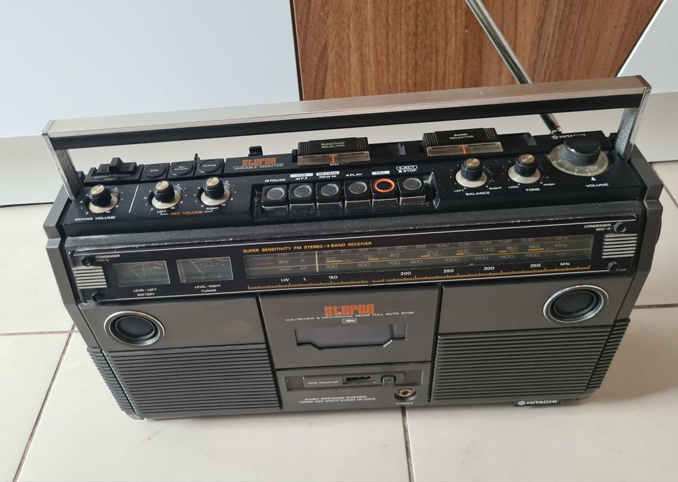 Hitachi TRK-5190EW Boombox Radio Casetofon Vintage Retro Vechi