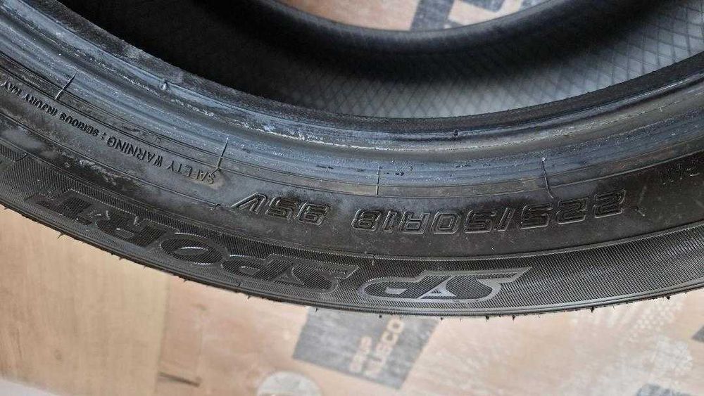 Vand set cauciucuri vara ca noi DUNLOP SP Sport Maxx 225 50 R18 95v