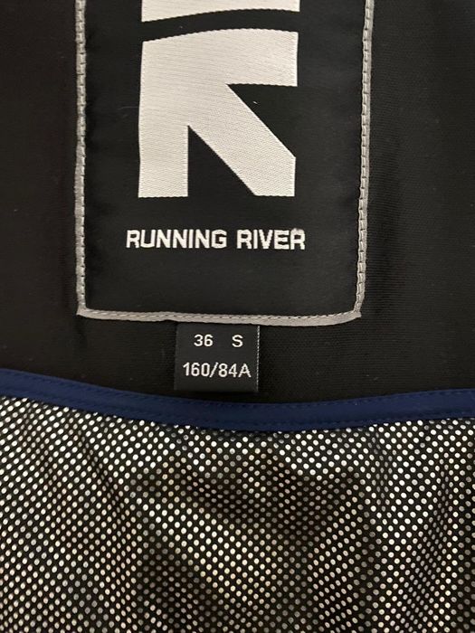 Продам лыжные костюмы