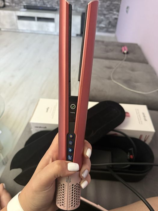 Преса за коса Dyson