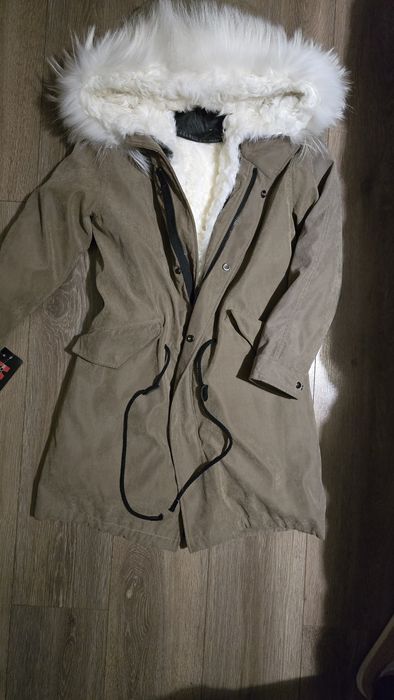 парка с естествена кожа астрагон