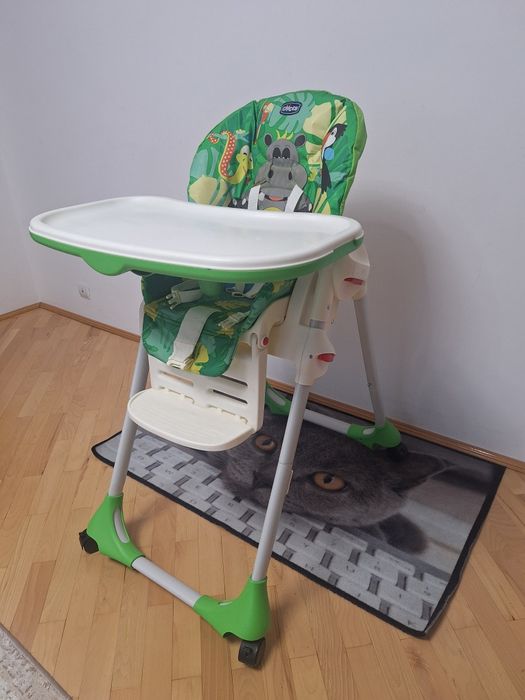 Vând scaun de masă Chicco Polly Easy