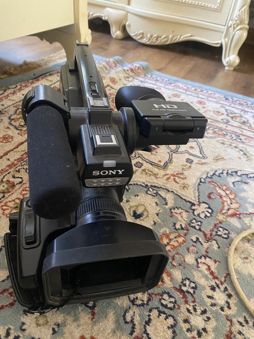 Камера сони 2500 Sony 2500