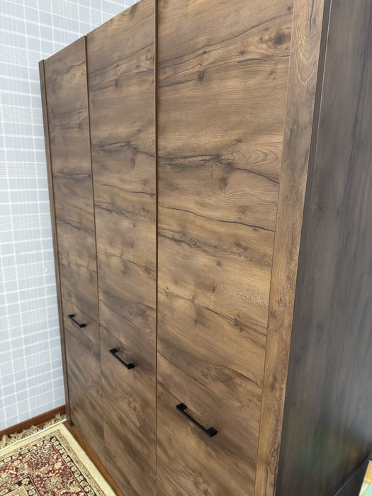 Продам спальный гарнитур