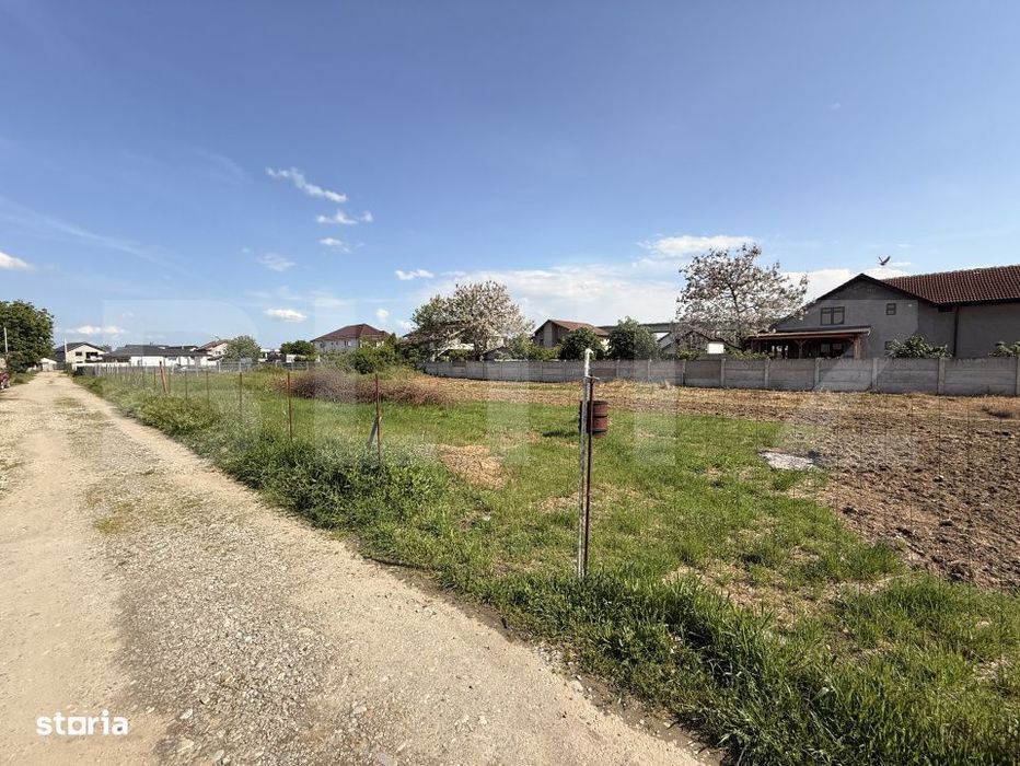 Parcela intravilan de 452 mp, front 20 m, Balta Verde