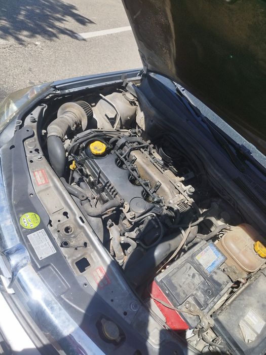 Bara far capota Opel Astra H 1.9 cdti dezmembrez dezmembrari