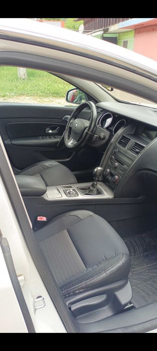 RENAULT Latitude 0 — imagine 5