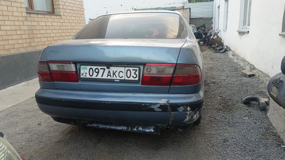 Продам тойота карину