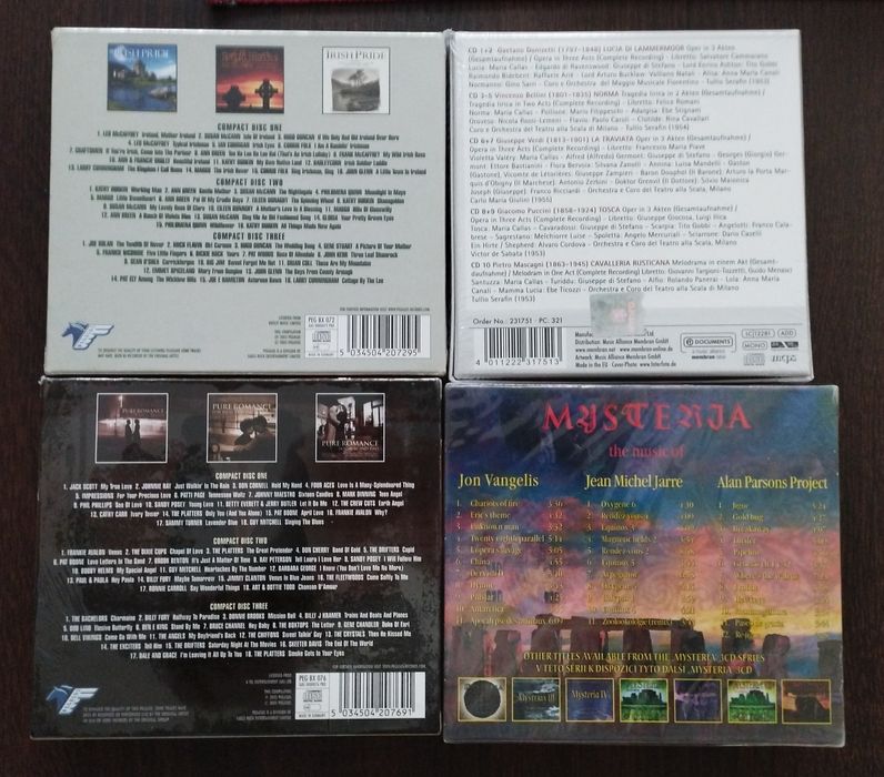 Vând colecție 4 CD BOX muzica