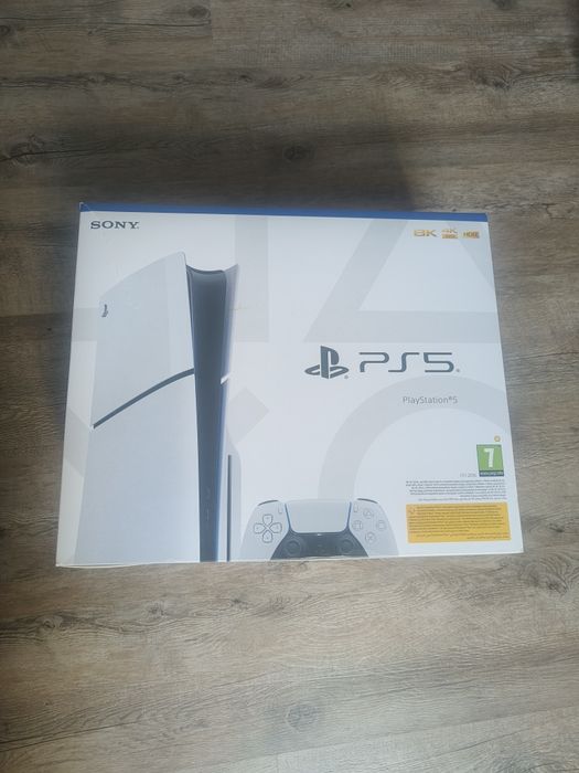 Vând PS5 slim disc edition