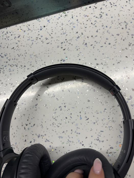 Слушалки Sony.